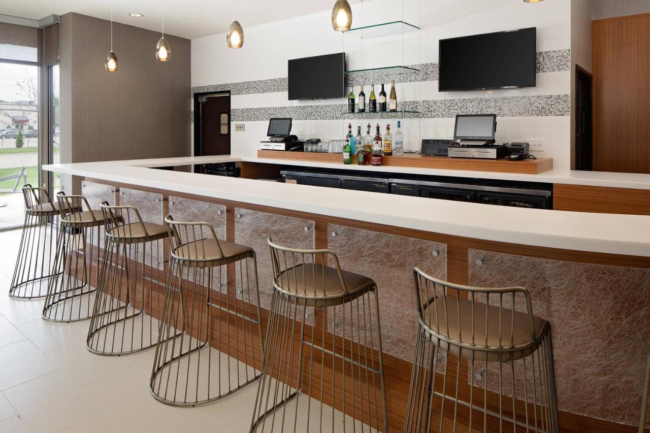 Springhill Suites By Marriott Грийн Бей Екстериор снимка